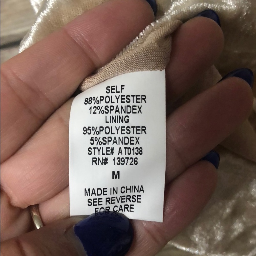 Honey punch velour crop top size M - Picture 6 of 6